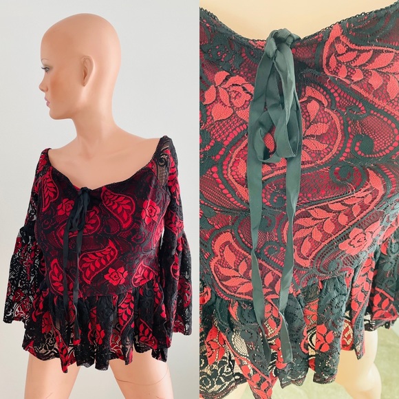 NWT $155 ROMEO & JULIET COUTURE Bohemian Black and Red LACE PEASANT TOP S - Picture 10 of 11
